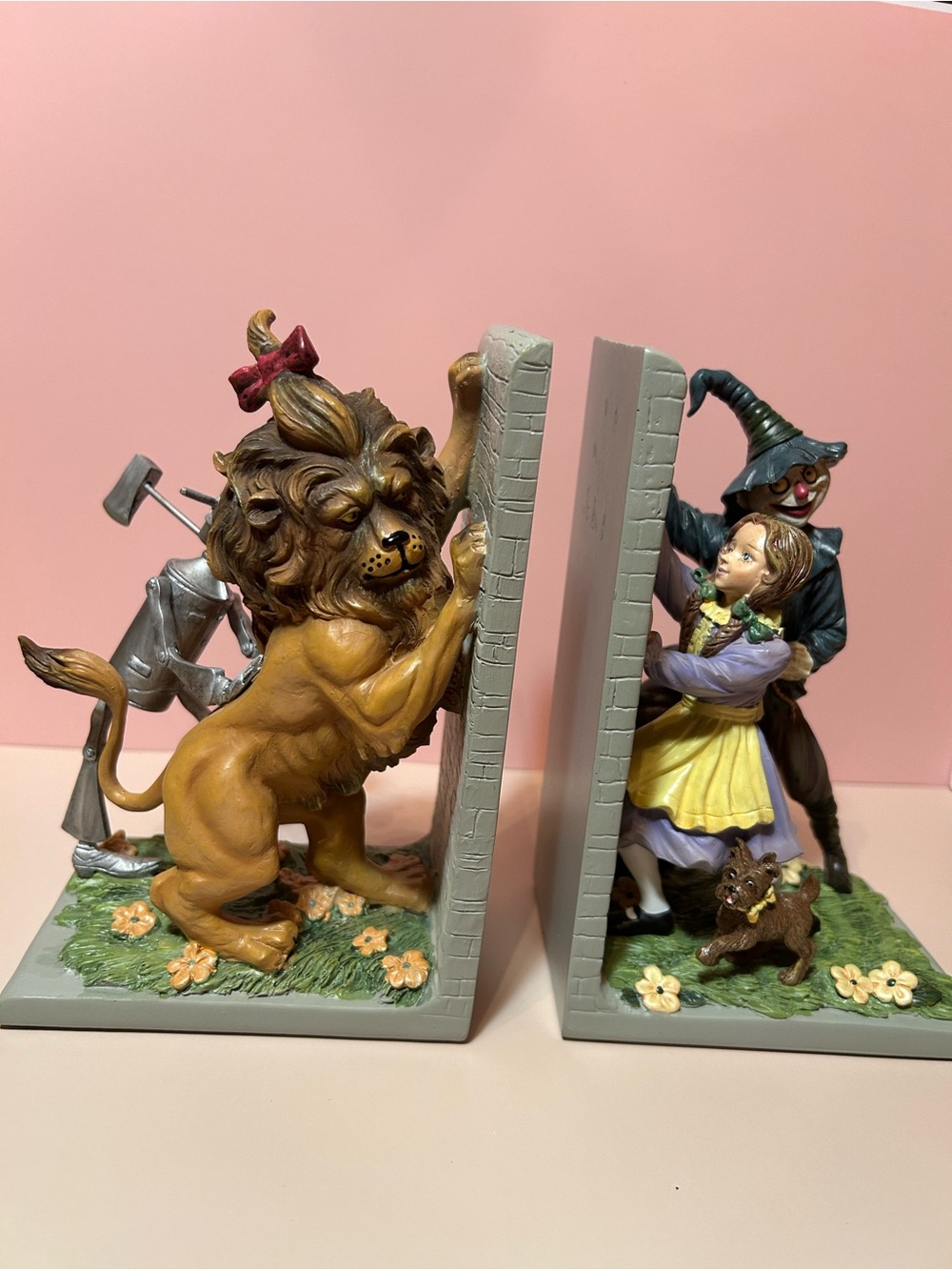 The Bradford Exchange Wizard Of Oz Limited Edition Bookends
